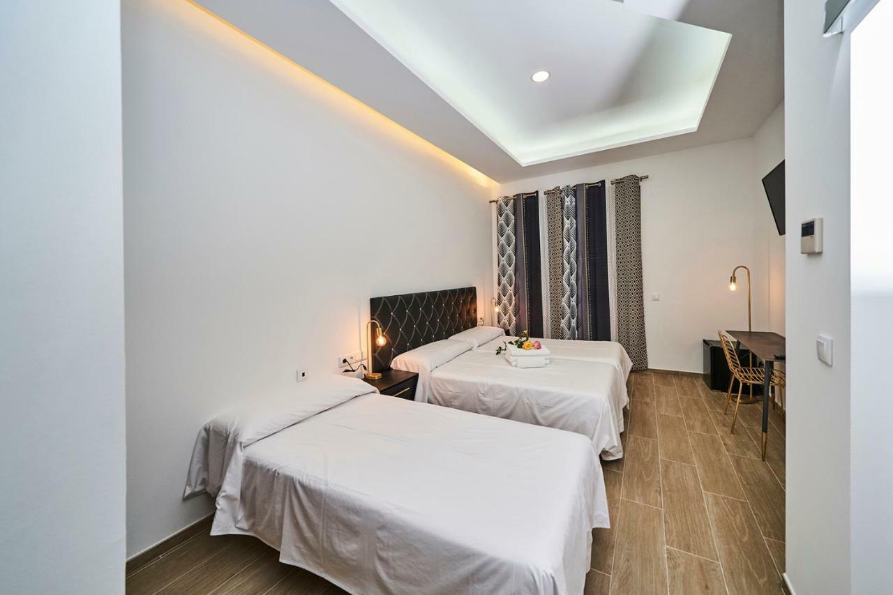 Hotel Bajamar Ancladero Playa نيرخا المظهر الخارجي الصورة