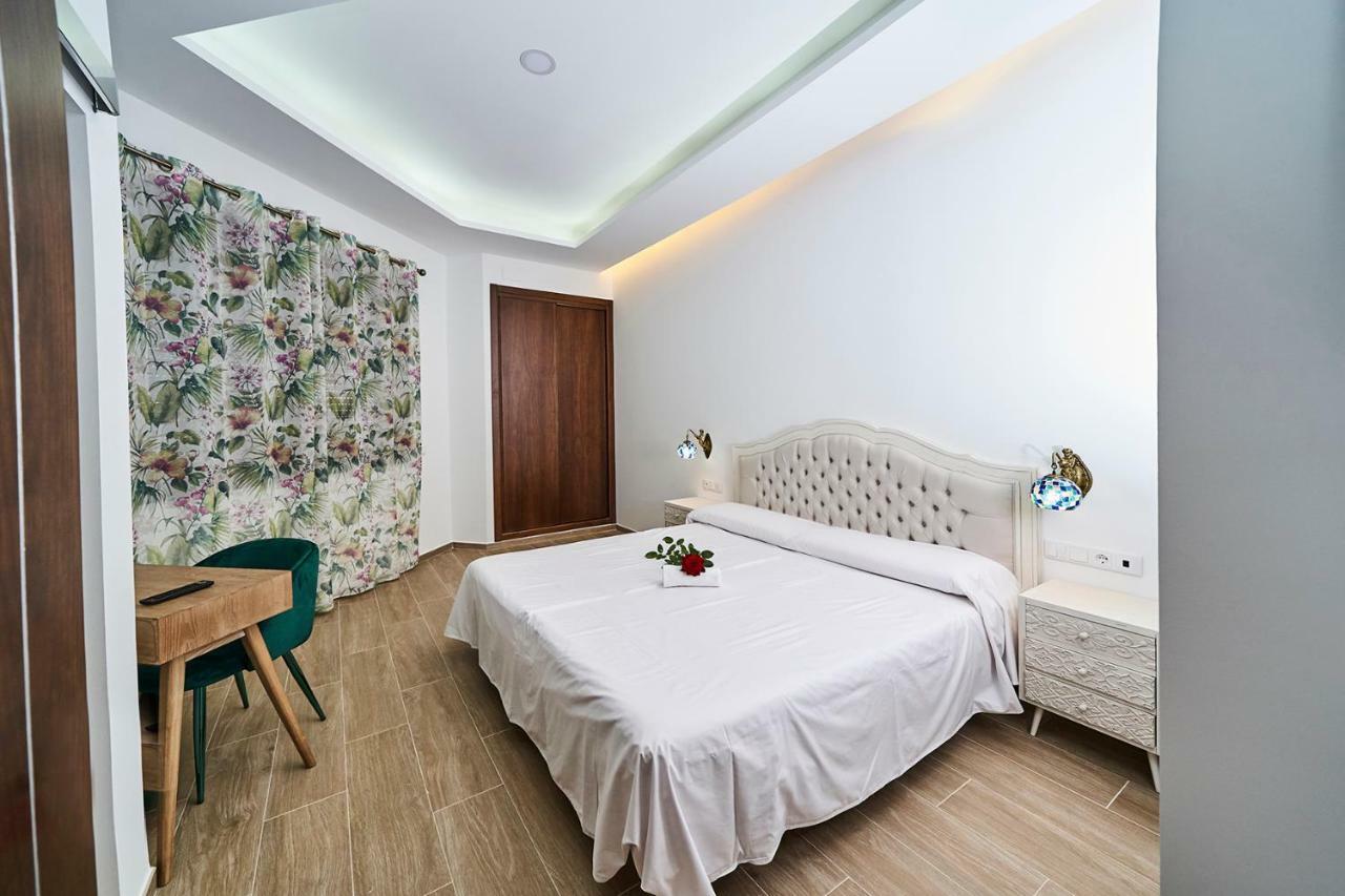 Hotel Bajamar Ancladero Playa نيرخا المظهر الخارجي الصورة