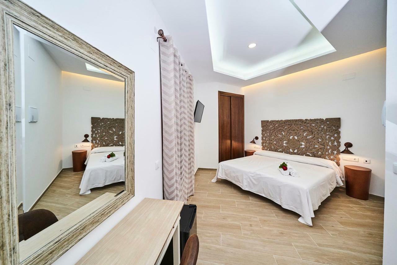 Hotel Bajamar Ancladero Playa نيرخا المظهر الخارجي الصورة