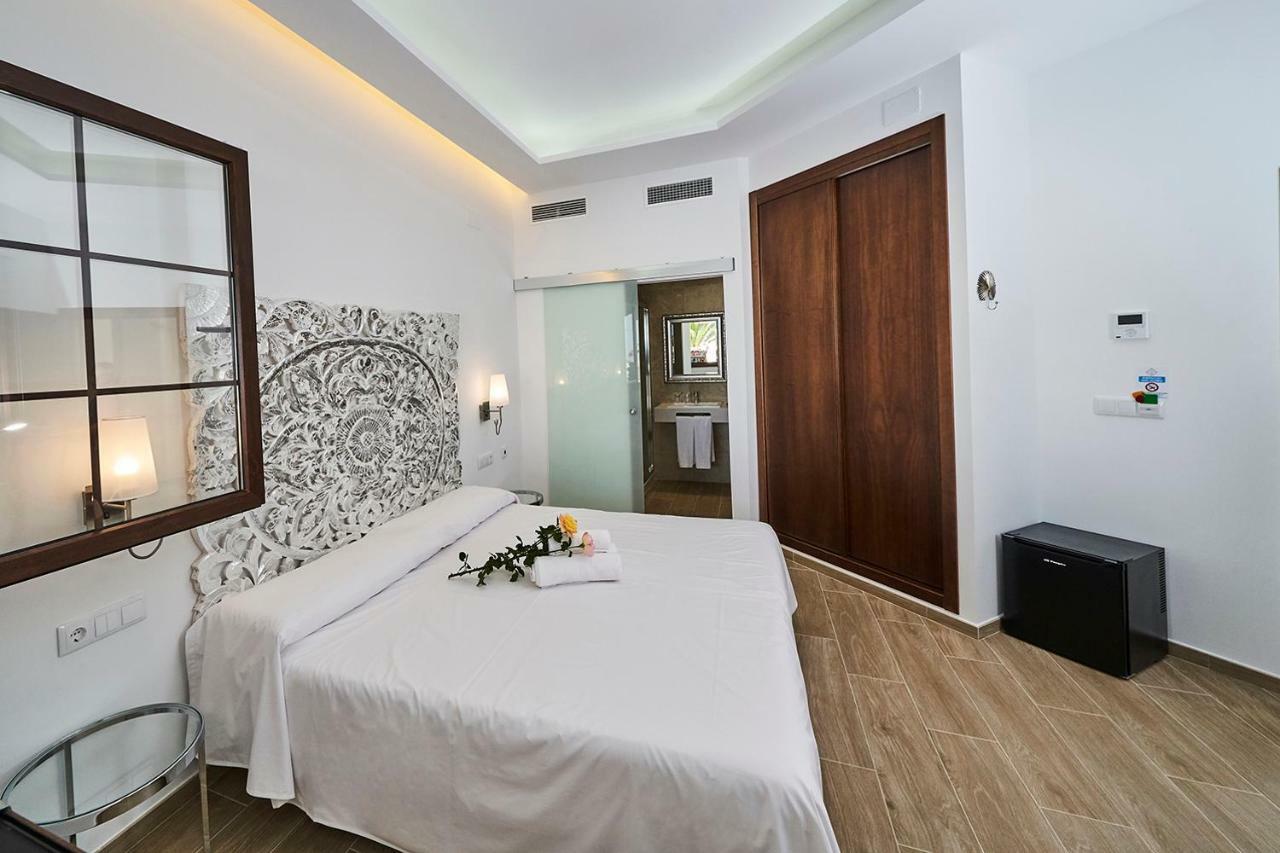 Hotel Bajamar Ancladero Playa نيرخا المظهر الخارجي الصورة
