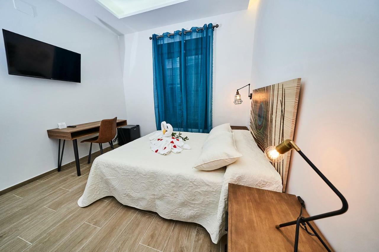 Hotel Bajamar Ancladero Playa نيرخا المظهر الخارجي الصورة